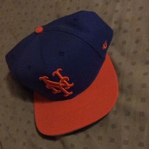 Blue and orange Mets snap back.great condition.grey under bill
